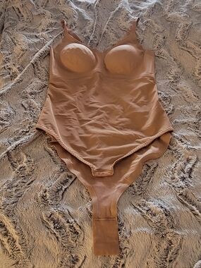Honeylove Seamless Nude Shaping Bodysuit